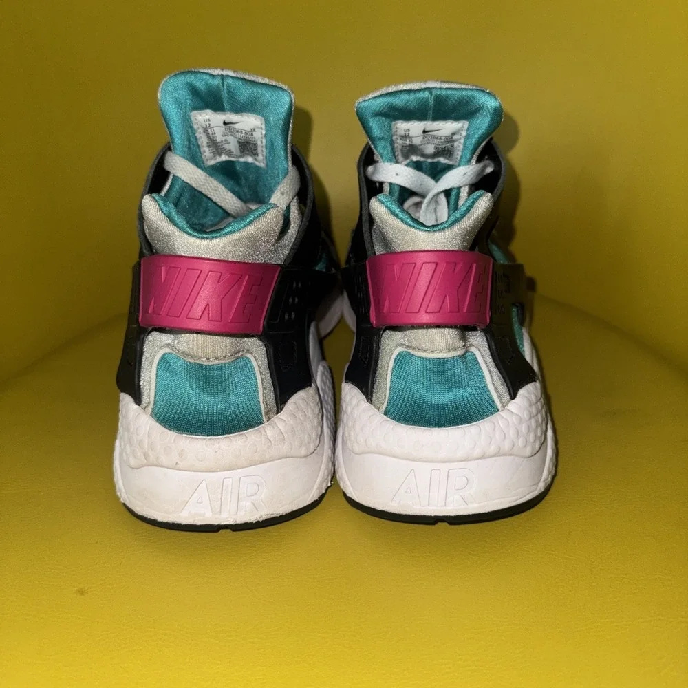 Nike Air Huarache Black Pink South Beach Men Size 12 Running Shoe DD1068 -004
